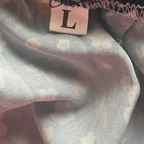 Shein floral blouse no damage - Picture 4 of 4